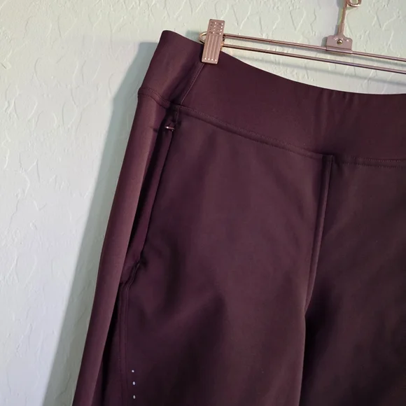 Lululemon Cold Weather Running Jogger Size 8 Garnet - Picture 4 of 10